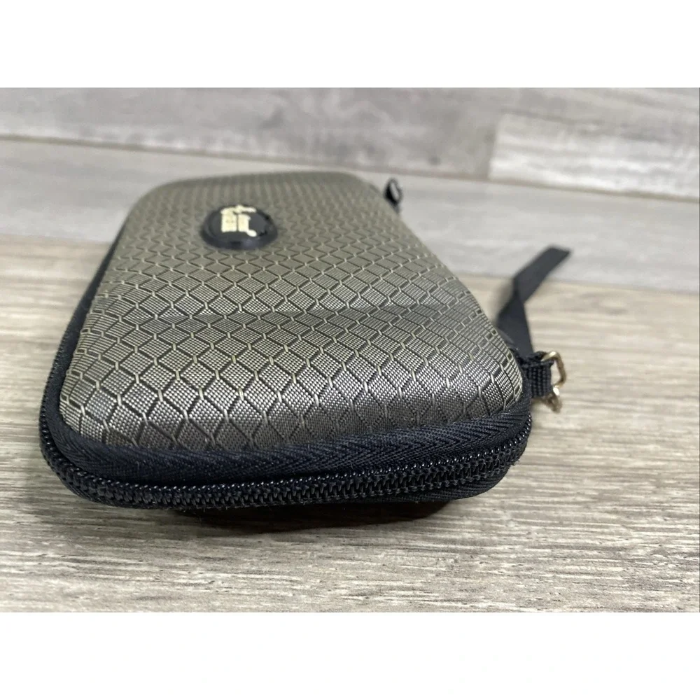 dreamGEAR Nintendo DS &‎ DS Lite Zipper Case Black Silver